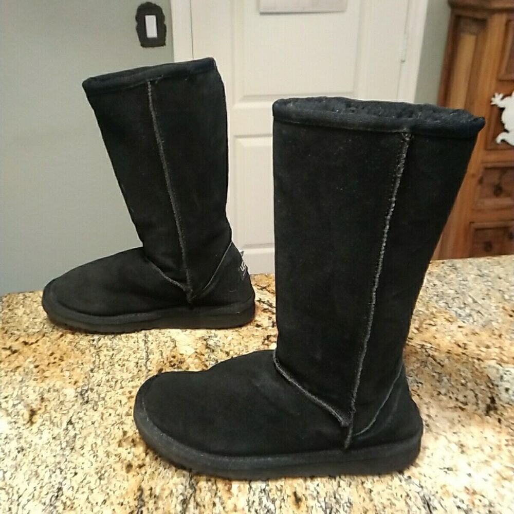 UGG 5815 Womens Classic Tall Sheepskin Lined Winter Boots Black Suede Size 6 - Picture 2 of 12